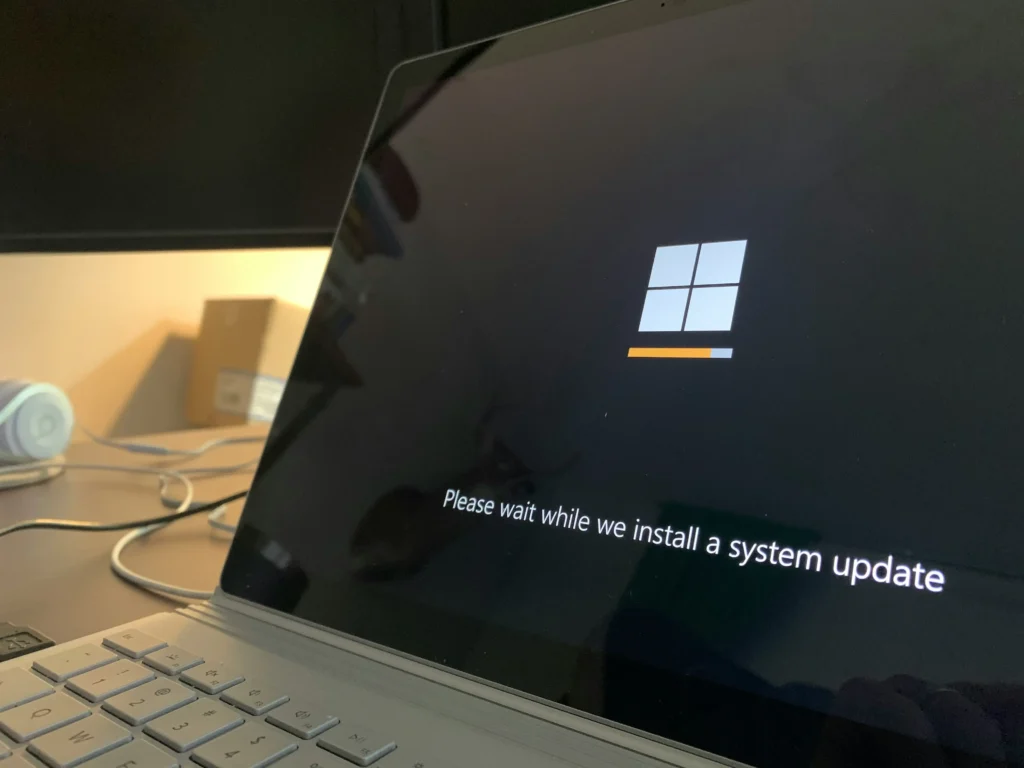 Aktualizacja Windows 11 na laptopie – instalacja systemu, serwis komputerowy Madkum Warszawa Rembertów